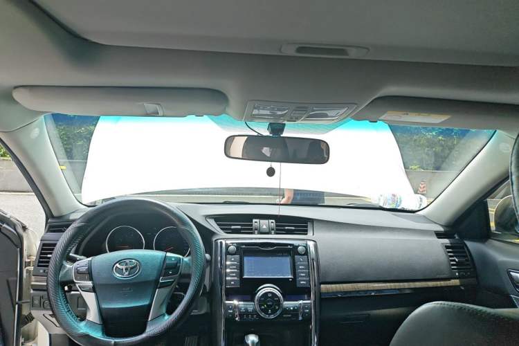 Used Toyota Reiz 2013 2.5V Shangrui Edition Headliner