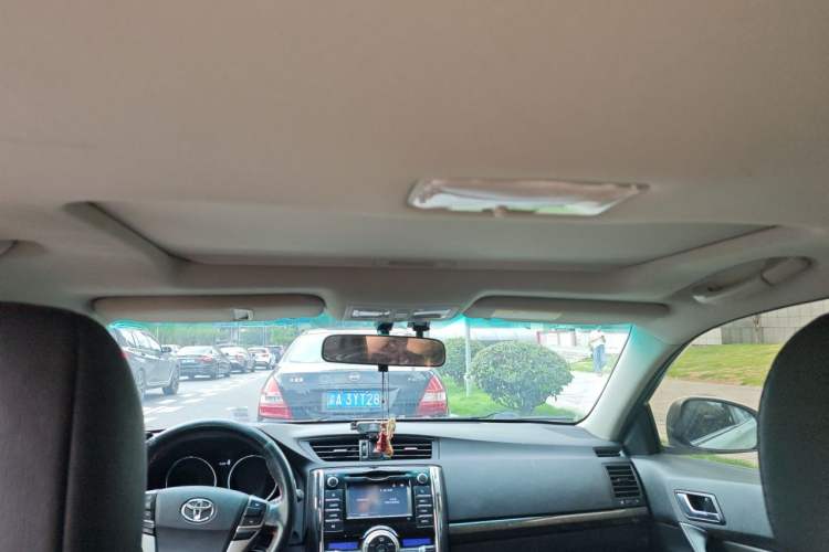 Used Toyota Reiz 2013 2.5V Shangrui Edition Headliner