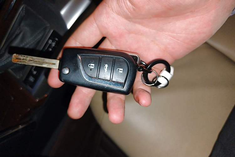 Used Toyota Reiz 2013 2.5V Elite Edition Interior 1