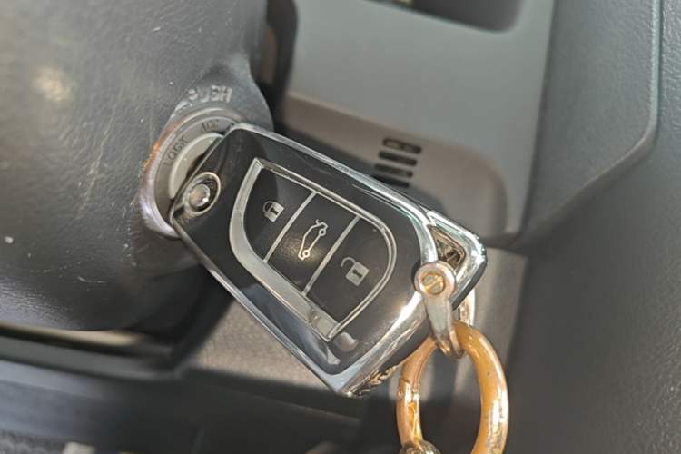 Used Toyota Reiz 2013 2.5V Elite Edition Interior 1