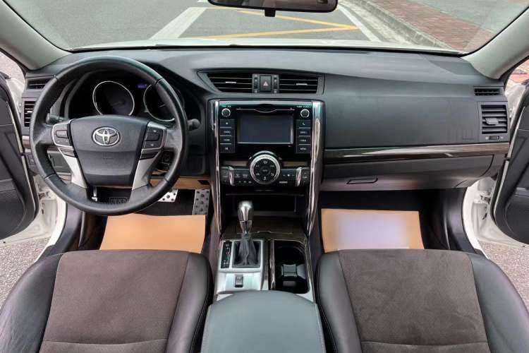 Used Toyota Reiz 2013 2.5V Shangrui Edition Interior 1