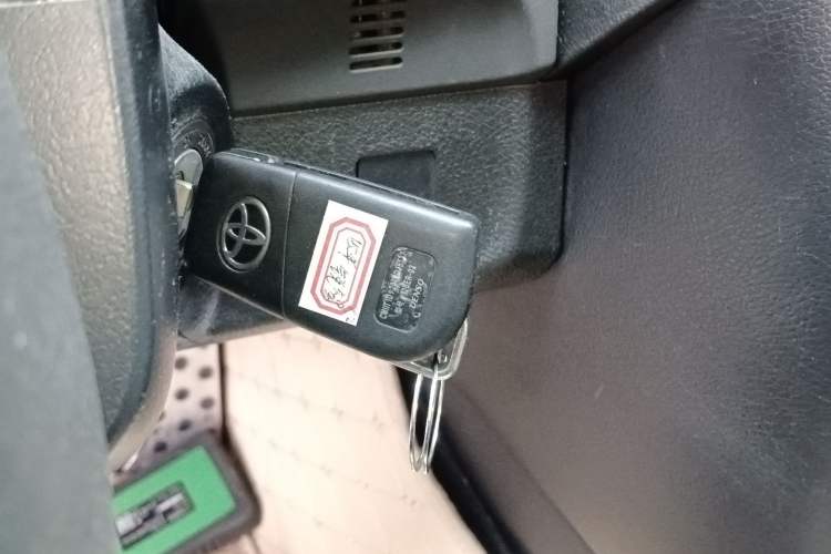Used Toyota Reiz 2013 2.5V Elite Edition Interior 1