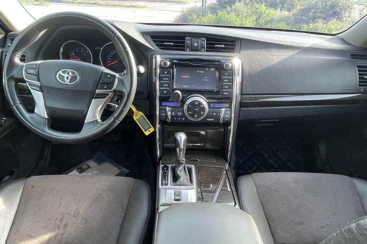 Used Toyota Reiz 2013 2.5V Shangrui Edition Interior 2