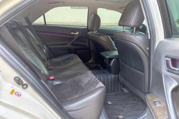Used Toyota Reiz 2013 2.5V Shangrui Edition Interior 2