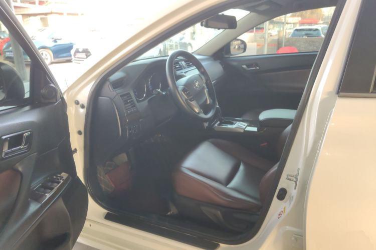 Used Toyota Reiz 2013 2.5S Elite Edition Interior 3