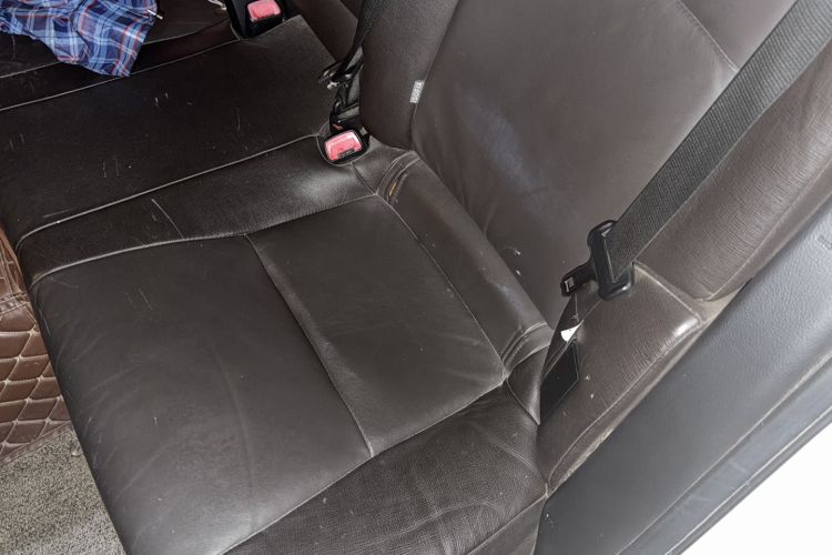 Used Toyota Reiz 2013 2.5V Elite Edition Interior 3