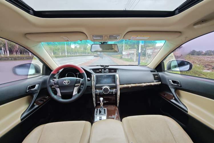 Used Toyota Reiz 2013 2.5V Shangrui Edition Interior 3