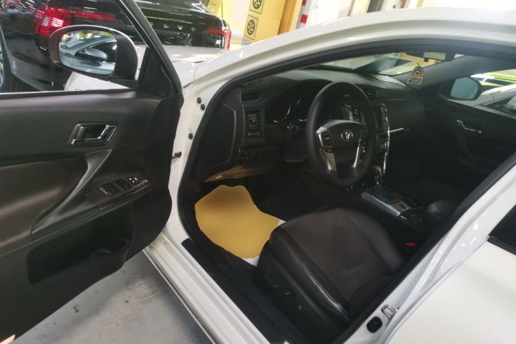 Used Toyota Reiz 2013 2.5V Shangrui Edition Interior 3