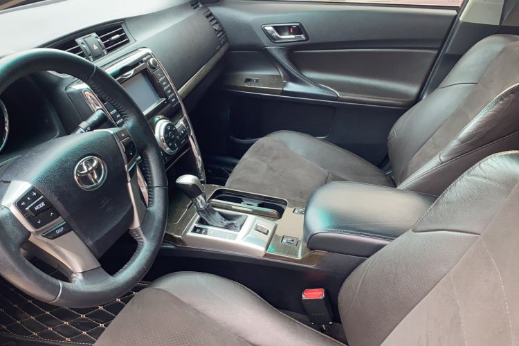 Used Toyota Reiz 2013 2.5V Shangrui Edition Interior 3