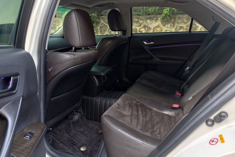 Used Toyota Reiz 2013 2.5V Shangrui Edition Interior 3