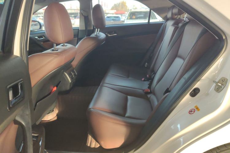 Used Toyota Reiz 2013 2.5S Elite Edition Interior 4