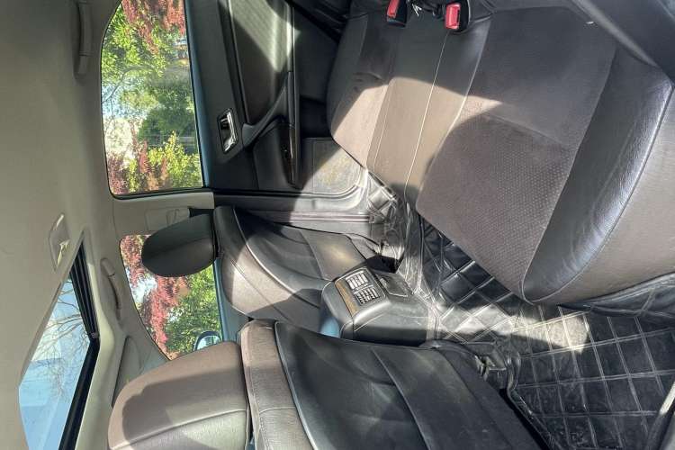 Used Toyota Reiz 2013 2.5V Shangrui Edition Interior 4