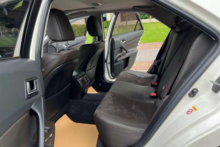 Used Toyota Reiz 2013 2.5V Shangrui Edition Interior 4