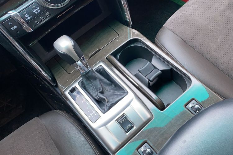 Used Toyota Reiz 2013 2.5V Shangrui Edition Interior 5