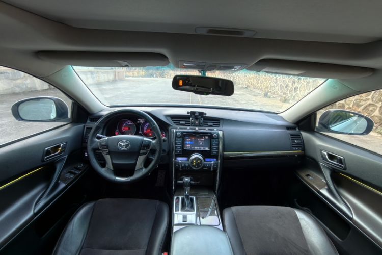 Used Toyota Reiz 2013 2.5V Shangrui Edition Interior 5