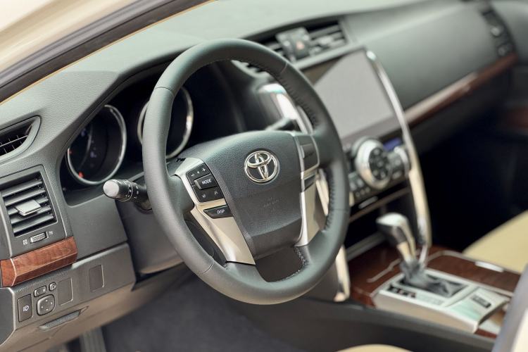 Used Toyota Reiz 2013 2.5V Elite Edition Interior 6