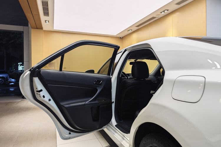 Used Toyota Reiz 2013 2.5S Elite Edition Interior 6