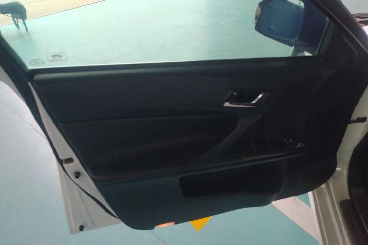 Used Toyota Reiz 2013 2.5V Shangrui Edition Interior 7