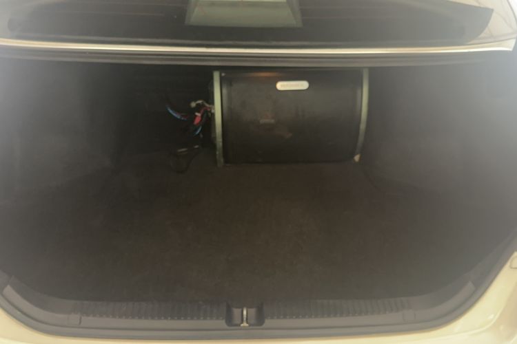 Used Toyota Reiz 2013 2.5V Elite Edition Interior 9