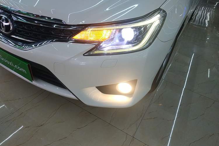 Used Toyota Reiz 2013 2.5V Elite Edition Left Front Headlight