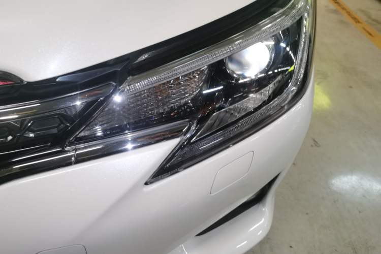 Used Toyota Reiz 2013 2.5V Shangrui Edition Left Front Headlight