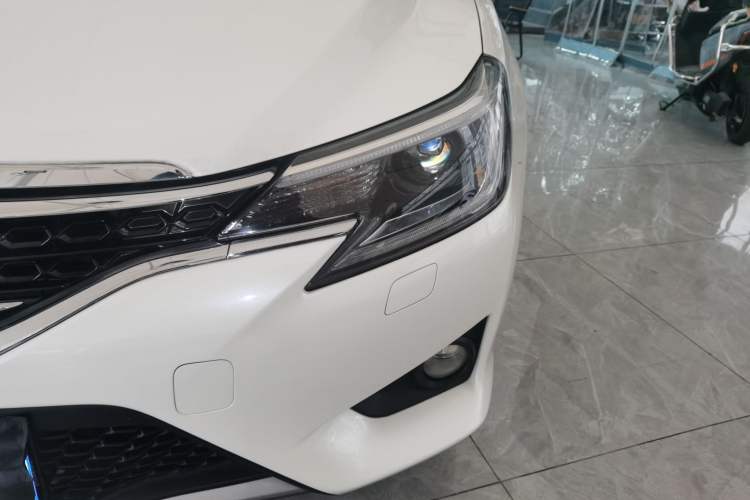 Used Toyota Reiz 2013 2.5V Shangrui Edition Left Front Headlight