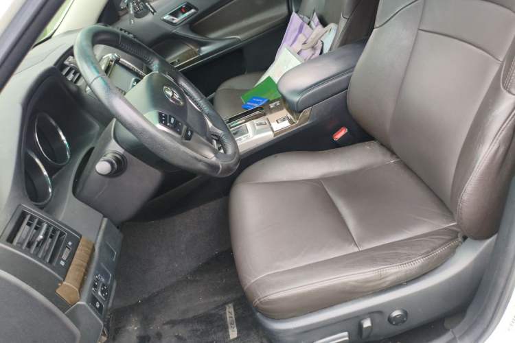 Used Toyota Reiz 2013 2.5V Elite Edition Left Front Seat