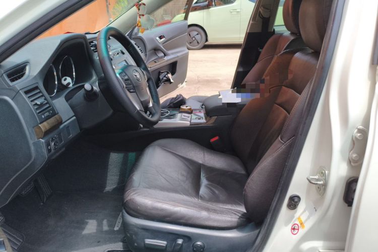 Used Toyota Reiz 2013 2.5V Elite Edition Left Front Seat