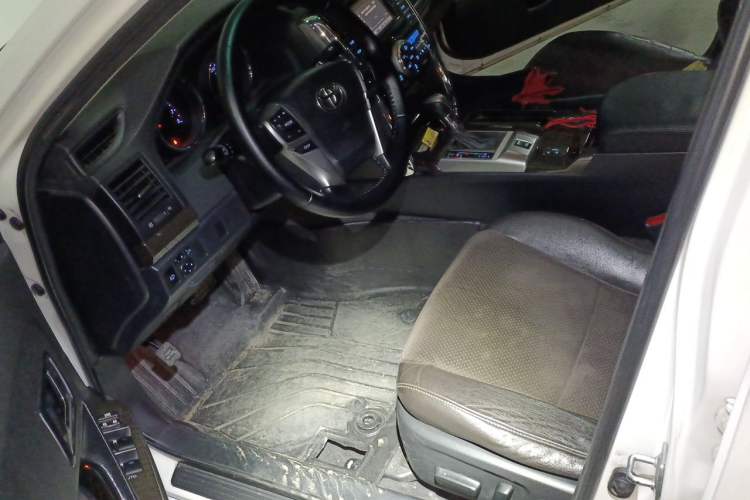 Used Toyota Reiz 2013 2.5V Shangrui Edition Left Front Seat
