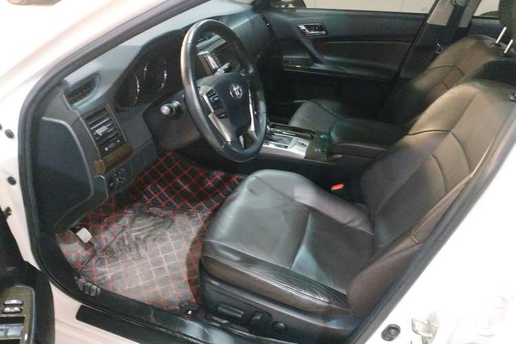 Used Toyota Reiz 2013 2.5V Elite Edition Left Front Seat