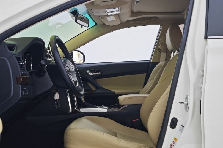 Used Toyota Reiz 2013 2.5V Elite Edition Left Front Seat