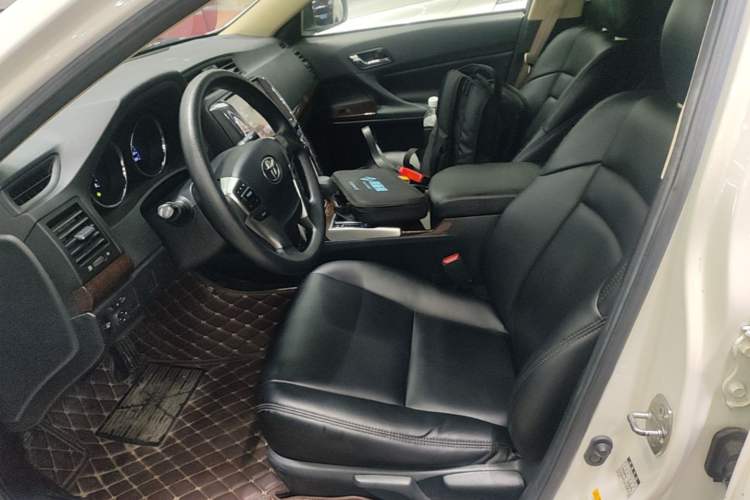 Used Toyota Reiz 2013 2.5S Elite Edition Left Front Seat