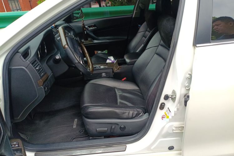 Used Toyota Reiz 2013 2.5S Elite Edition Left Front Seat