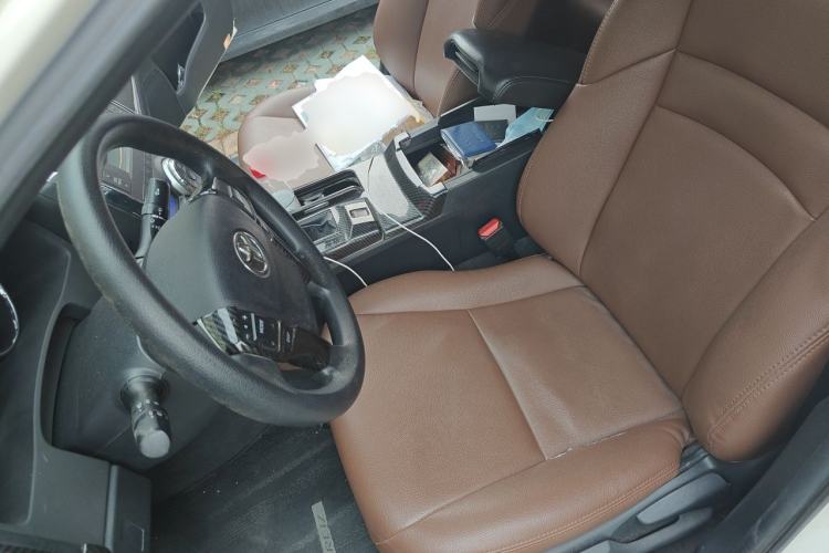 Used Toyota Reiz 2013 2.5S Elite Edition Left Front Seat