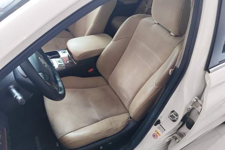 Used Toyota Reiz 2013 2.5V Shangrui Edition Left Front Seat
