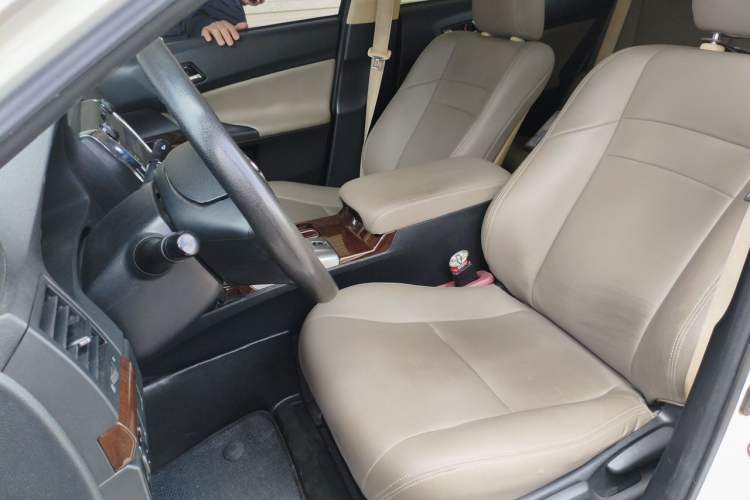 Used Toyota Reiz 2013 2.5S Elite Edition Left Front Seat