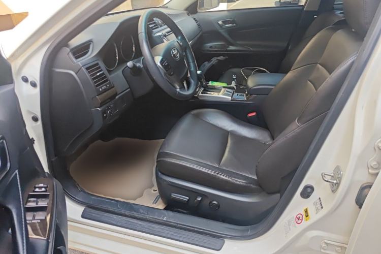 Used Toyota Reiz 2013 2.5V Elite Edition Left Front Seat