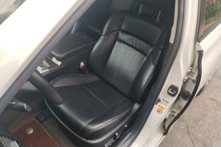 Used Toyota Reiz 2013 2.5S Elite Edition Left Front Seat