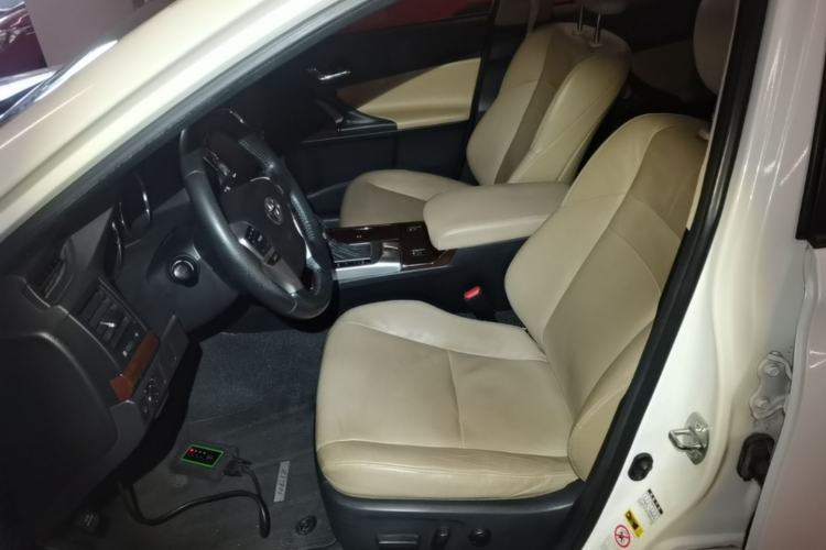 Used Toyota Reiz 2013 2.5V Elite Edition Left Front Seat