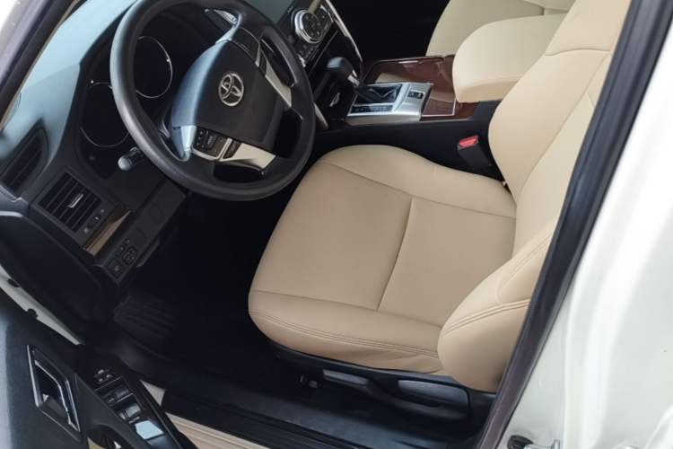 Used Toyota Reiz 2013 2.5S Elite Edition Left Front Seat