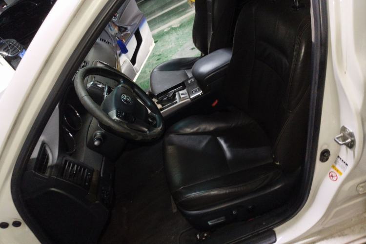 Used Toyota Reiz 2013 2.5V Elite Edition Left Front Seat