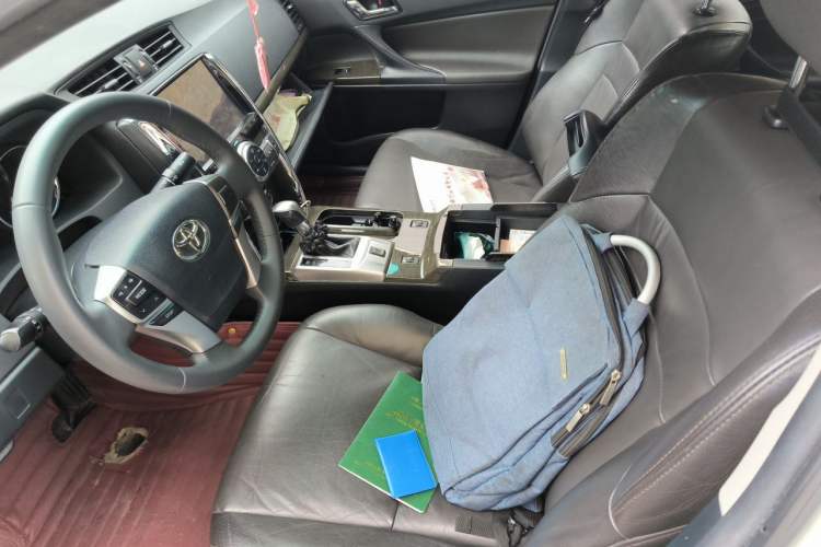 Used Toyota Reiz 2013 2.5V Elite Edition Left Front Seat