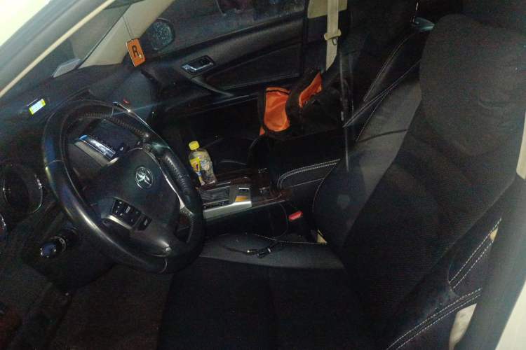 Used Toyota Reiz 2013 2.5V Shangrui Edition Left Front Seat