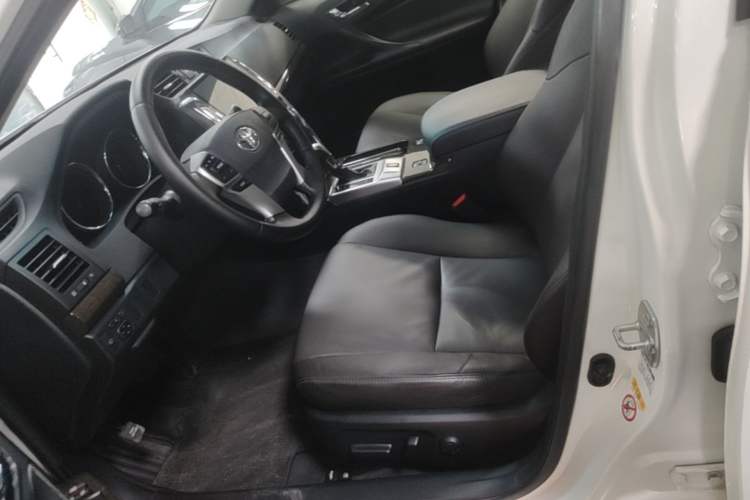 Used Toyota Reiz 2013 2.5V Elite Edition Left Front Seat