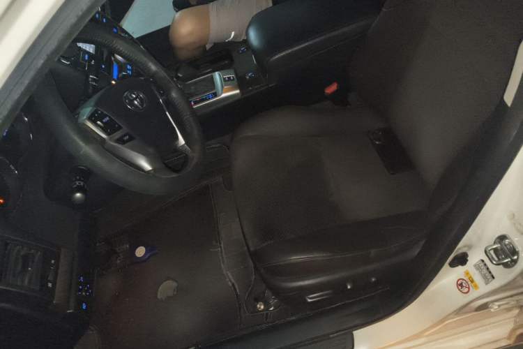 Used Toyota Reiz 2013 2.5V Shangrui Edition Left Front Seat