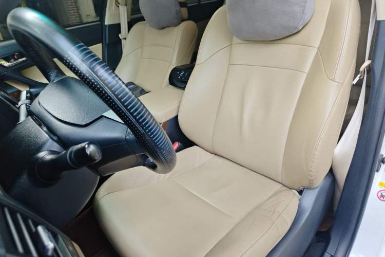 Used Toyota Reiz 2013 2.5V Elite Edition Left Front Seat
