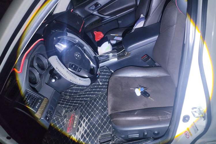 Used Toyota Reiz 2013 2.5V Shangrui Edition Left Front Seat