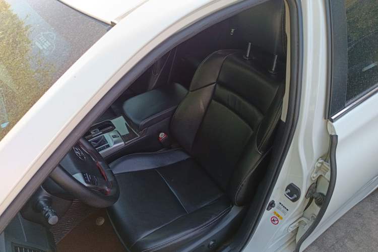 Used Toyota Reiz 2013 2.5S Elite Edition Left Front Seat