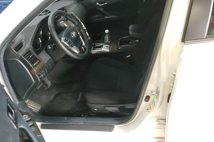 Used Toyota Reiz 2013 2.5S Elite Edition Left Front Seat