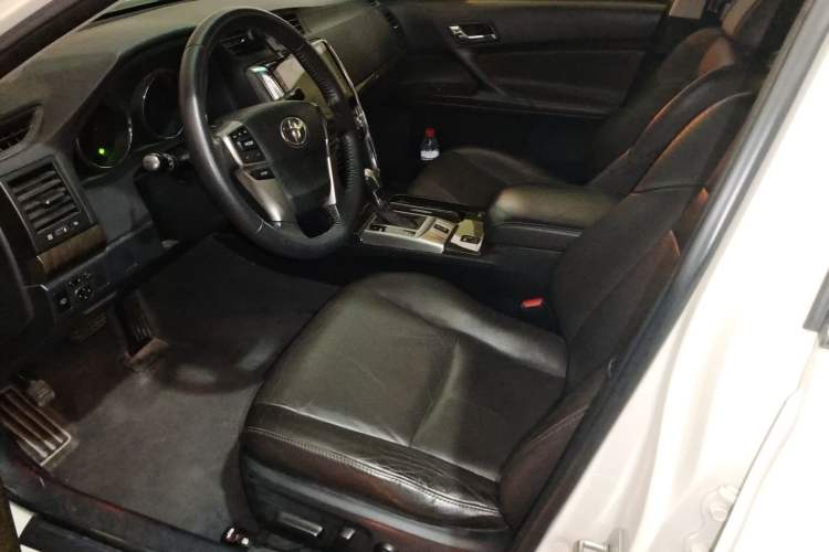 Used Toyota Reiz 2013 2.5V Elite Edition Left Front Seat